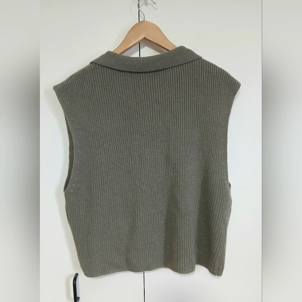 Boxy Sleeveless Knit Polo Sweater Vest Sage Green Women's XL - Picture 2 of 7
